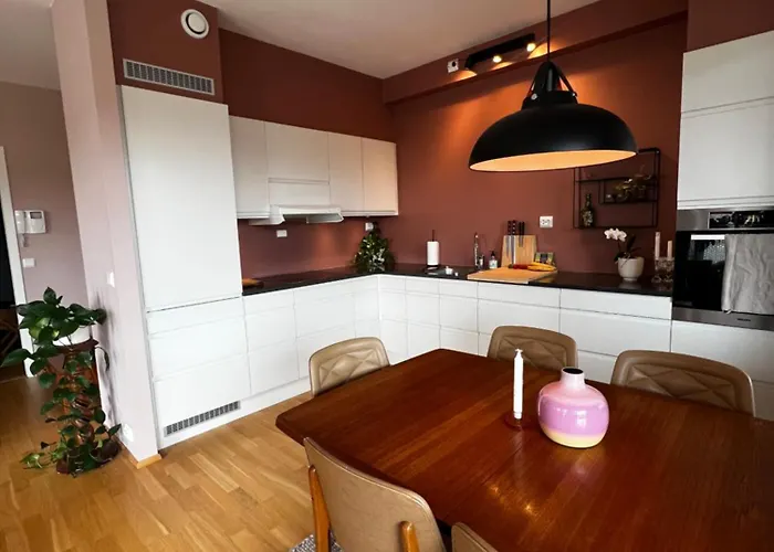 By The Sea * סטוונגר